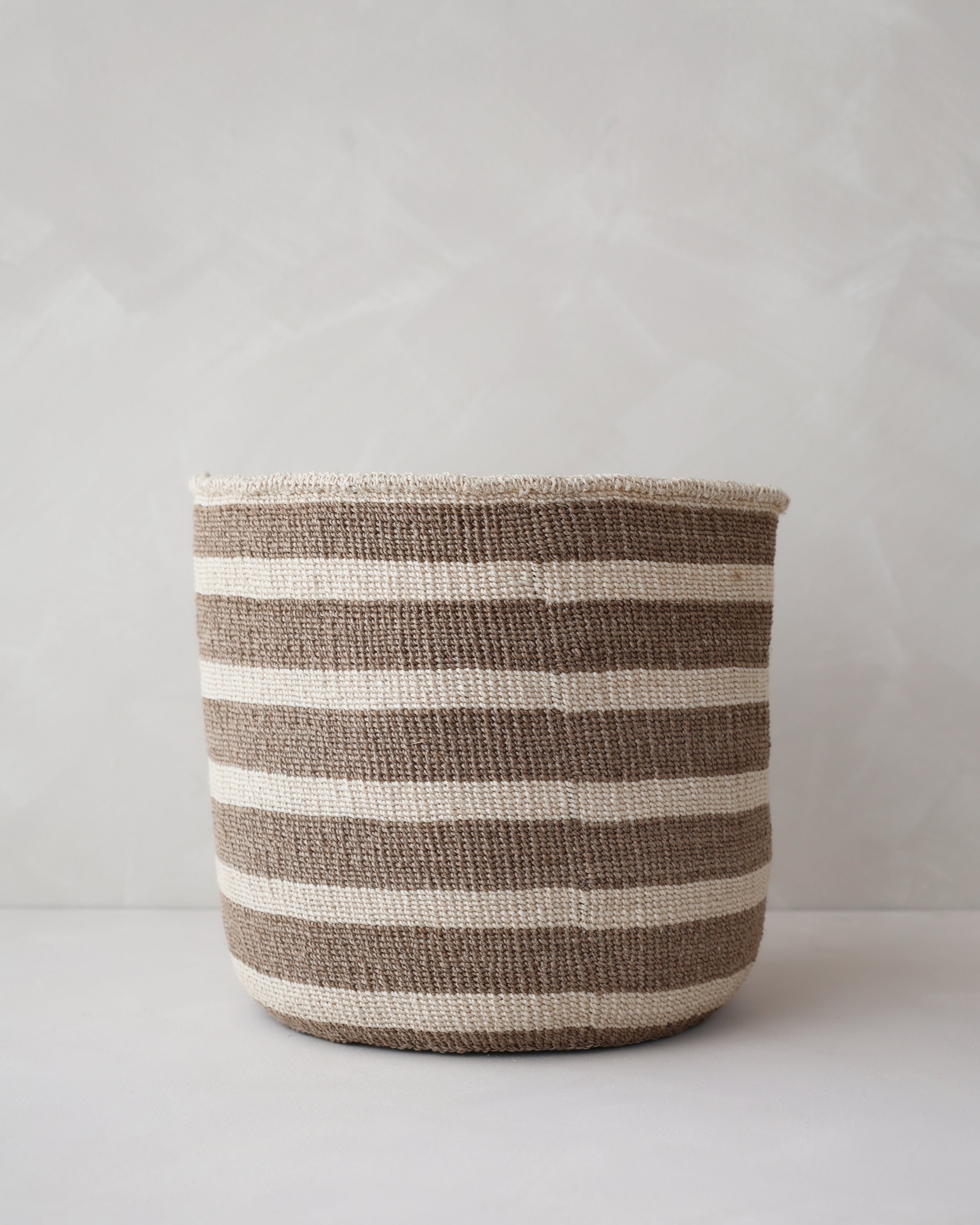 Sisal basket 10