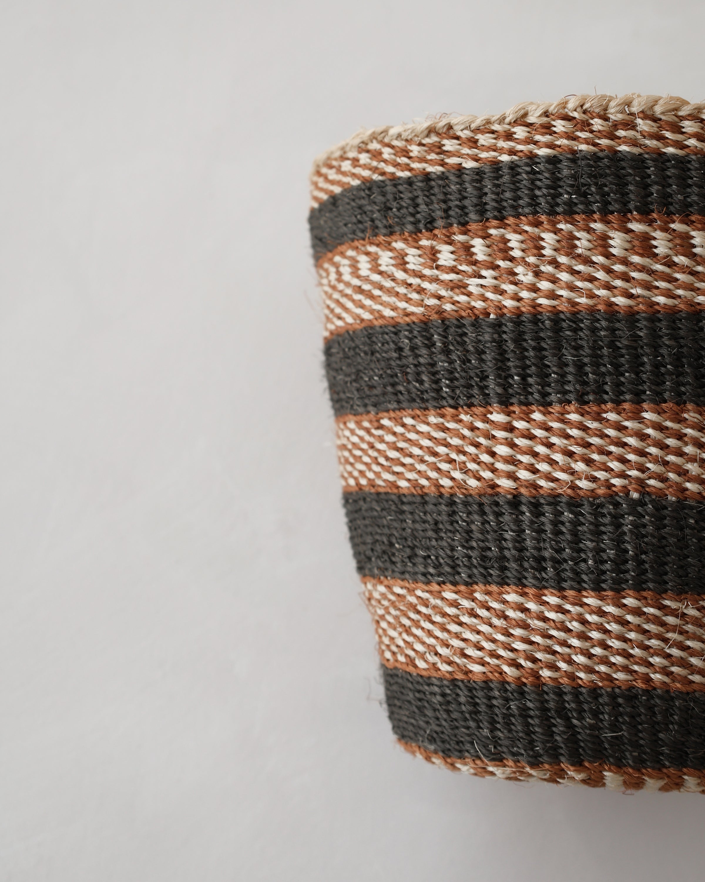 Sisal basket 01