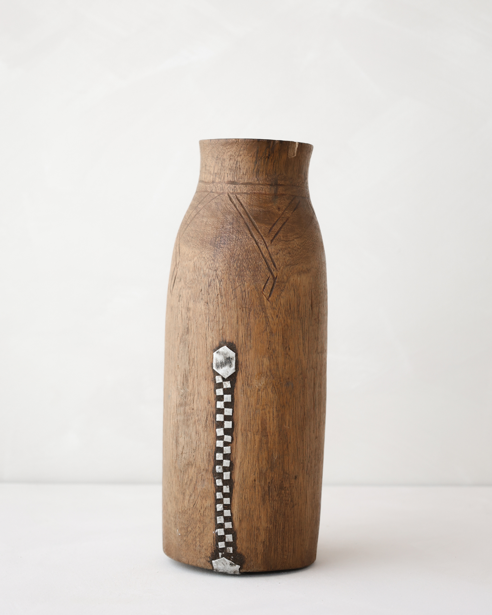 Tutsi Wood Vessel 01