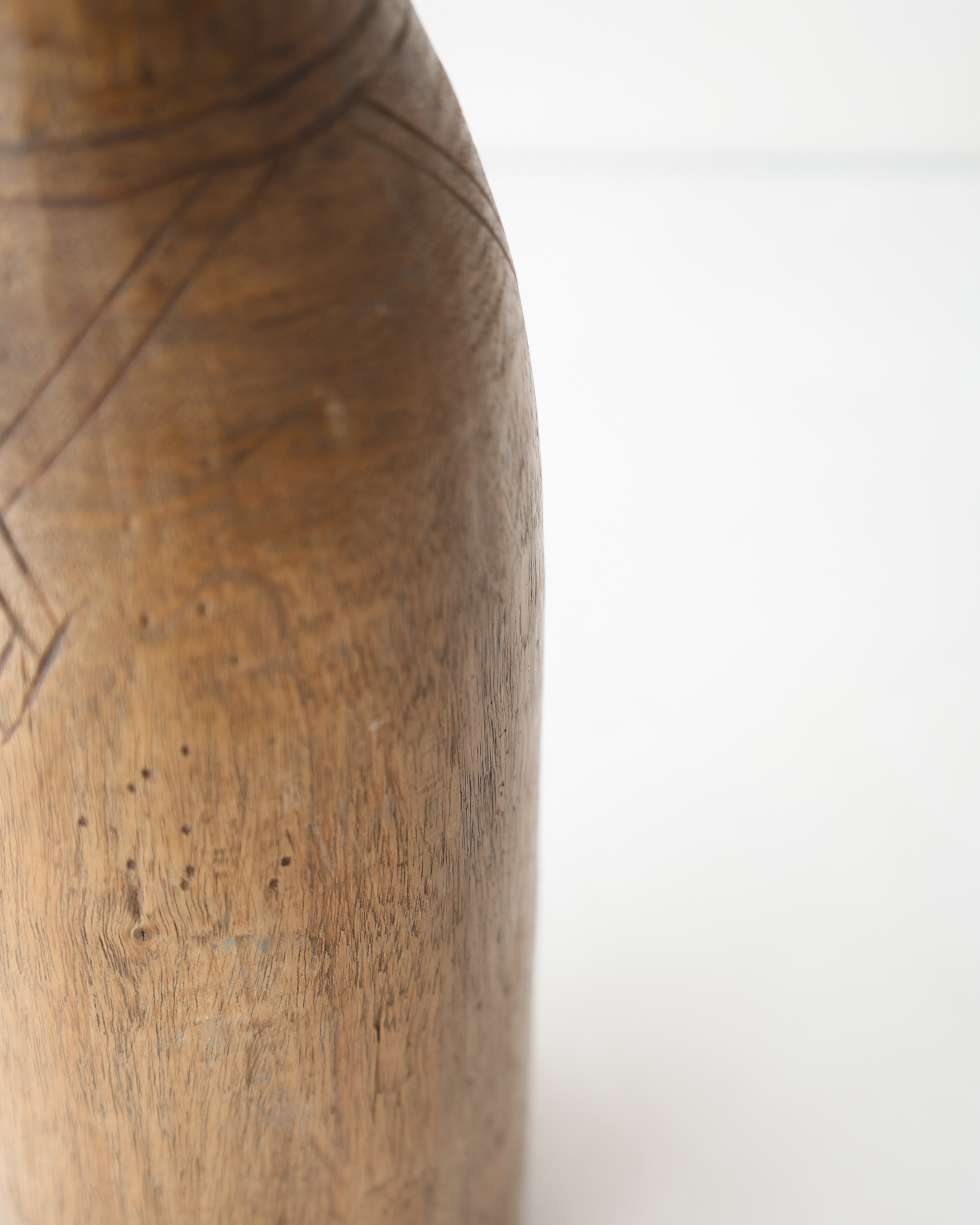 Tutsi Wood Vessel 01